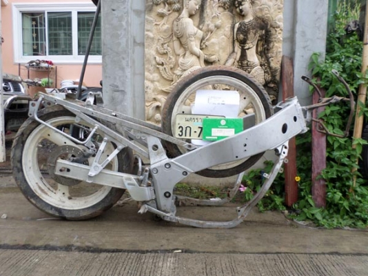 ขาย โครง+ทะเบียน ยามาฮ่า400cc เอกครบๆพร้อมโอน