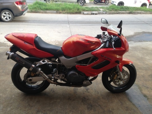 ขาย VTR1000 ปี00 สเปคยุโรป ทะเบียนแท้โอนขนส่ง ของแต่งล้นๆ