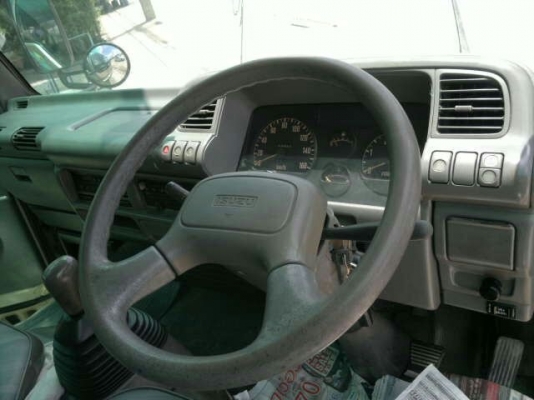 รถอีซูซุ 4 ล้อ NKR 110 แรงม้า ( รถประกอบ ) สนใจติดต่อ 081 - 6079515 รถอีซูซุ 4 ล้อ NKR 110 แรงม้า ( รถประกอบ ) สนใจติดต่อ 081 - 6079515