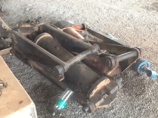 ขายด่วน กระบอกดั้ม 6ตัน พร้อมปั้มครับ ตัวละ49000ครับพร้อมติดตั้ง