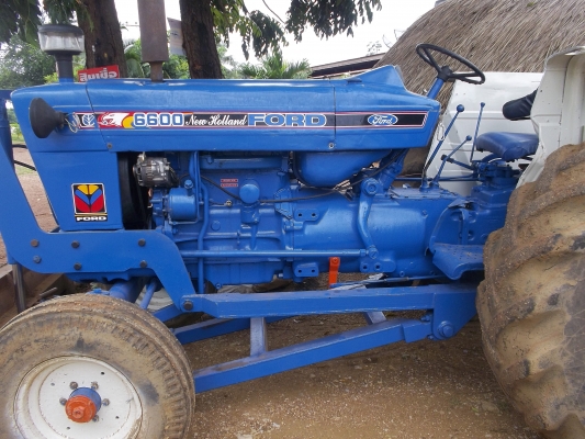 ขายรถไถฟอร์ด รุ่น 6600 ขายรถไถฟอร์ด รุ่น 6600