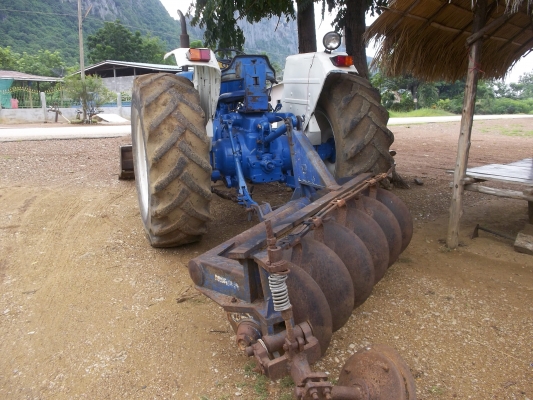 ขายรถไถฟอร์ด รุ่น 6600 ขายรถไถฟอร์ด รุ่น 6600