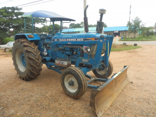 ต้องการขายรถไถฟอร์ด6600พร้อมอุปกรณ์มผานต่างๆและเครื่องปลูกอ้อย