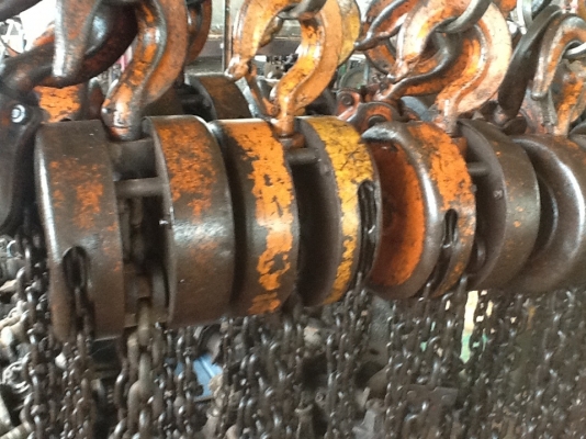 ขายด่วน รอกโซ่ 5ตัน ที่ราคา4500ครับราคาเบาๆพร้อมใช้งาน