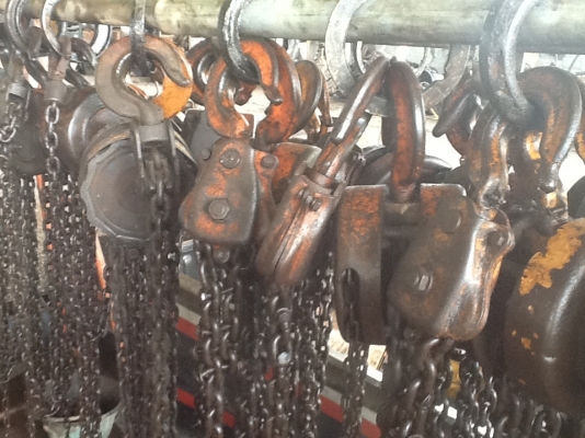 ขายด่วน รอกโซ่ 5ตัน ที่ราคา4500ครับราคาเบาๆพร้อมใช้งาน