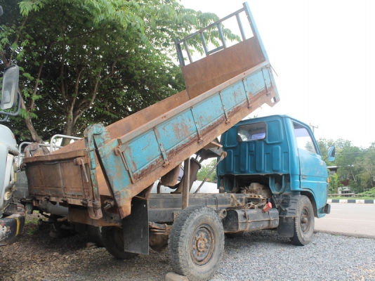 ไดน่า BU20 4ล้อดั้มดิน สภาพดีขับขี่ใช้ได้ ทะเบียนภาษีเต็มรถอยู่จังหวัดน่านครับ