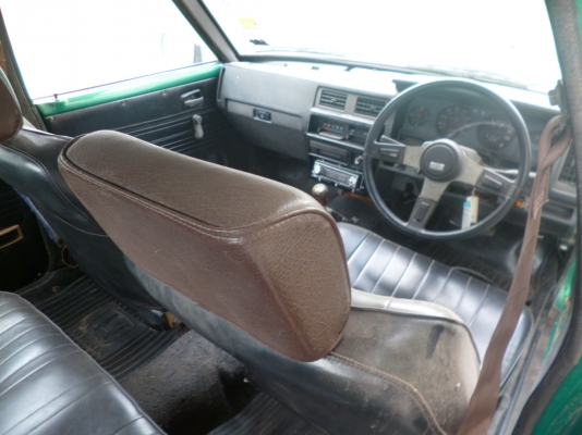 ดัสสัน b 310 ไฟเหลี่ยม 4 ประตู ดัสสัน b 310 ไฟเหลี่ยม 4 ประตู