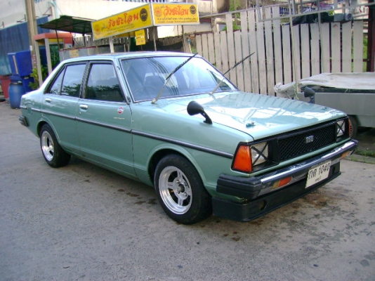 ดัสสัน b 310 ไฟเหลี่ยม 4 ประตู ดัสสัน b 310 ไฟเหลี่ยม 4 ประตู