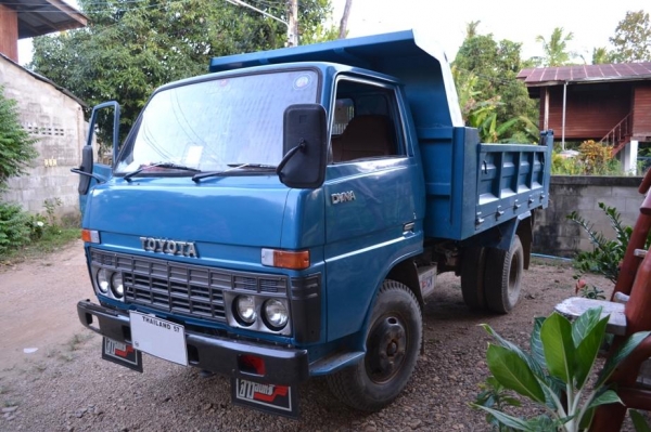 ขาย 6ล้อ ดั้ม TOYOTA DYNA