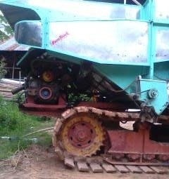 ขายด่วน รถเกี่ยวข้าวสุรชัย เครื่องยนต์ของอีซูซุ 185 HP เทอร์โบ 6BF1 ปั๊มตัวใหญ่ของคาวา เบอร์ 24 ช่วงล่างของ 10HT สภาพดีพร้อมทำงานได้เลย ราคาต่อรองได้ครับ ขายด่วน รถเกี่ยวข้าวสุรชัย เครื่องยนต์ของอีซูซุ 185 HP เทอร์โบ 6BF1 ปั๊มตัวใหญ่ของคาวา เบอร์ 24 ช่วงล่างของ 10HT สภาพดีพร้อมทำงานได้เลย ราคาต่อรองได้ครับ