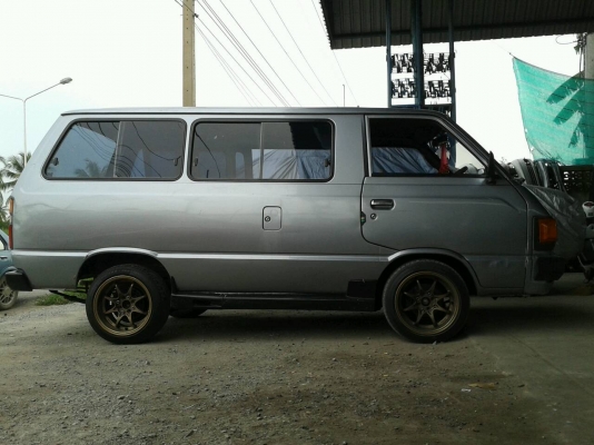 รถตู้เล็กดีๆสวยๆ ราคาโดนใจ คอรถโบราณห้ามพลาด