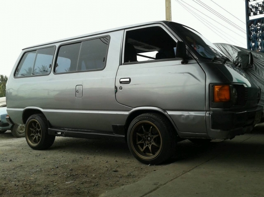 รถตู้เล็กดีๆสวยๆ ราคาโดนใจ คอรถโบราณห้ามพลาด