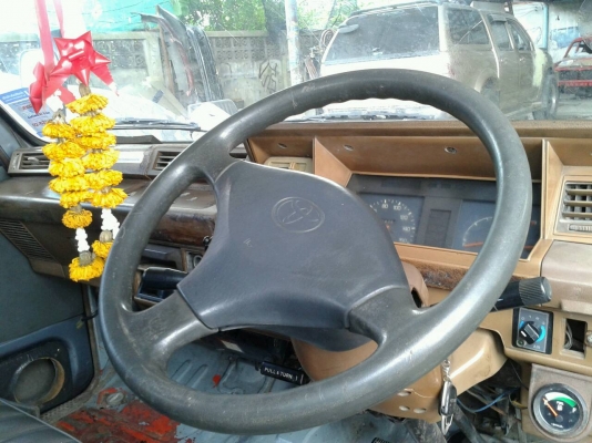 รถตู้เล็กดีๆสวยๆ ราคาโดนใจ คอรถโบราณห้ามพลาด