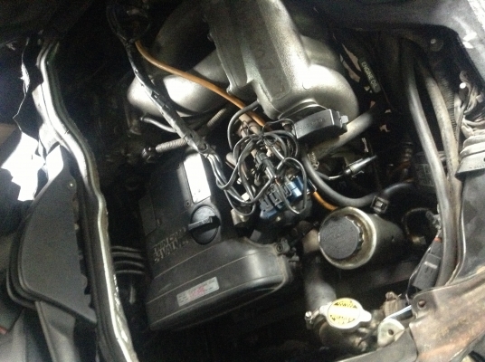 ขายรถตู้หัวจรวด ปี2003 เครื่อง2j แก๊สหัวฉีด vip เบาะ 9 ของแต่งครบ