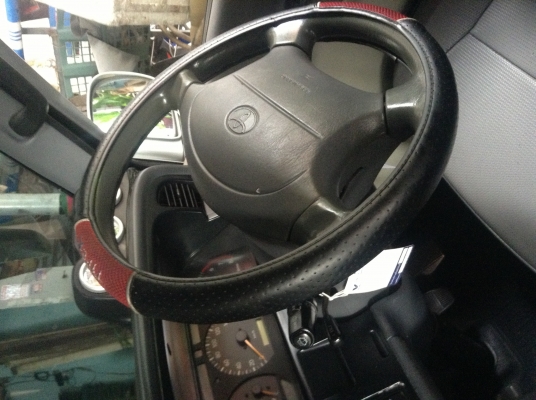 ขายรถตู้หัวจรวด ปี2003 เครื่อง2j แก๊สหัวฉีด vip เบาะ 9 ของแต่งครบ