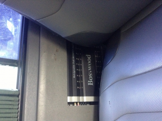 ขายรถตู้หัวจรวด ปี2003 เครื่อง2j แก๊สหัวฉีด vip เบาะ 9 ของแต่งครบ