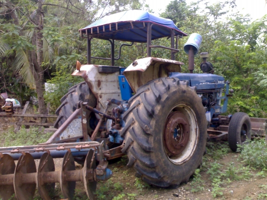 ขายรถไถฟอร์ด 6610 สภาพเยี่ยมมากๆ พร้อมผาน 7 CMT มีดันหน้าCMT