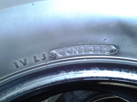 ขายยาง 265/70 ราคาประหยัด สำหรับคนจำกัดงบครับ ปี 2012 บริสโตน สภาพดีครับ