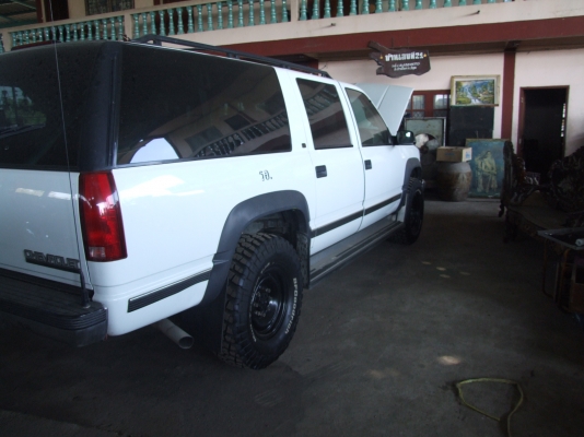 ขายด่วนๆ CHEVROLET .SUBUBAN 2500 V 8 ,VORTECH