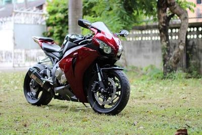 ขาย cbr 1000 ปี2008 สเป็ค USA สภาพดี อยากไปเล่นตัวอื่นบ้าง