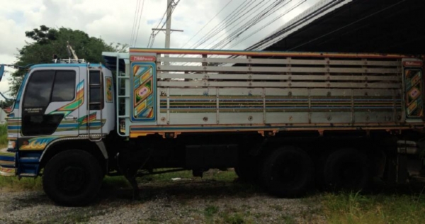 ขาย10ล้อ2เพลาดั๊ม HINO FM3MNLD 240HP เครื่องเดิม เกียร์ฟูลเลอร์ ระบบลากพ่วง กระบะดั๊มเนียม ภายในเก๋งสวยคอนโซลครบ ยางสวย10เส้น คัสซีดีไม่ผไม่ดาม พร้อมใช้งาน ราคาต่อรองได้เด้อ พี่น้องครับ