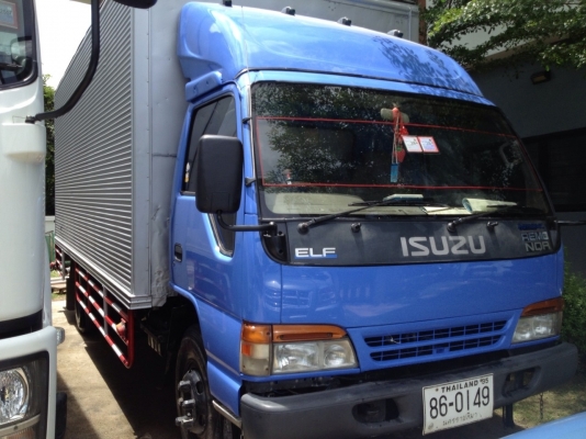 ขาย6 ล้อ isuzu NQR