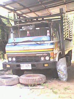 ขายหกล้อ Fd174 เครื่อง EH700 เพลาใหญ่ ยาง 9.00 กระบะไม่ดั๊มพ์ยาว 5.5 เมตร