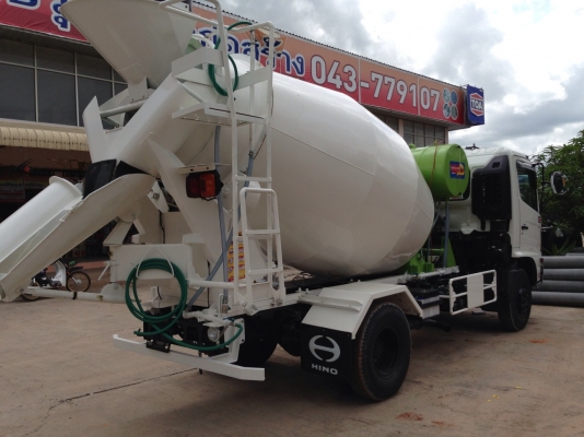 รับต่อรถโม่ปูน 4 คิว