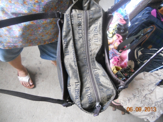 กระเป๋าผู้หญิงของแท้จากญี่ปุ่นมีผลิตที่ USA.ฝรั่งเศษ, อื่นๆ ใช้มาน้อยมากอย่างสวย หาตำหนิไม่เจอ กระเป๋าผู้หญิงของแท้จากญี่ปุ่นมีผลิตที่ USA.ฝรั่งเศษ, อื่นๆ ใช้มาน้อยมากอย่างสวย หาตำหนิไม่เจอ