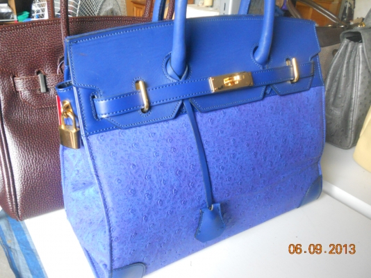 กระเป๋าผู้หญิงของแท้จากญี่ปุ่นมีผลิตที่ USA.ฝรั่งเศษ, อื่นๆ ใช้มาน้อยมากอย่างสวย หาตำหนิไม่เจอ กระเป๋าผู้หญิงของแท้จากญี่ปุ่นมีผลิตที่ USA.ฝรั่งเศษ, อื่นๆ ใช้มาน้อยมากอย่างสวย หาตำหนิไม่เจอ