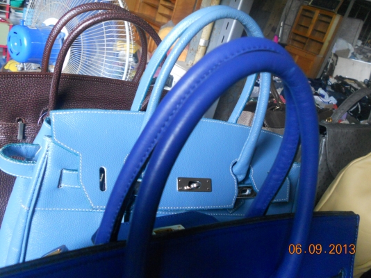 กระเป๋าผู้หญิงของแท้จากญี่ปุ่นมีผลิตที่ USA.ฝรั่งเศษ, อื่นๆ ใช้มาน้อยมากอย่างสวย หาตำหนิไม่เจอ กระเป๋าผู้หญิงของแท้จากญี่ปุ่นมีผลิตที่ USA.ฝรั่งเศษ, อื่นๆ ใช้มาน้อยมากอย่างสวย หาตำหนิไม่เจอ