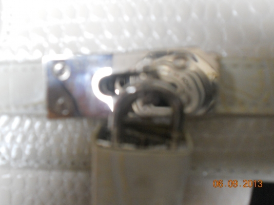 กระเป๋าผู้หญิงของแท้จากญี่ปุ่นมีผลิตที่ USA.ฝรั่งเศษ, อื่นๆ ใช้มาน้อยมากอย่างสวย หาตำหนิไม่เจอ กระเป๋าผู้หญิงของแท้จากญี่ปุ่นมีผลิตที่ USA.ฝรั่งเศษ, อื่นๆ ใช้มาน้อยมากอย่างสวย หาตำหนิไม่เจอ