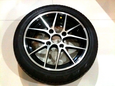 1,500- แม็กซ์ 1 วง 14นิ้วสเปค4-114.3พร้อมยางMaxxis 165-55-14 ปี10 ดอกสวย