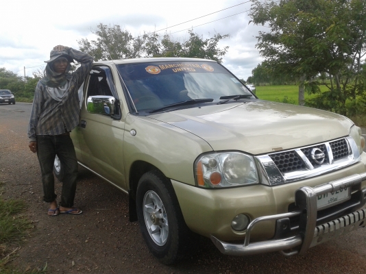 นิสสันรถสวยพร้อมใช้เครื่องดีเอกสารทะเบียนพร้อมรถปี่ 2548