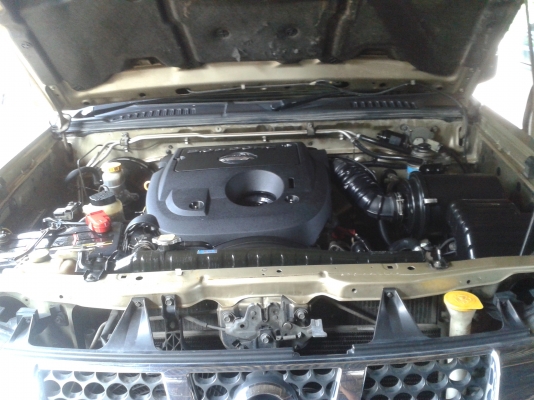 นิสสันรถสวยพร้อมใช้เครื่องดีเอกสารทะเบียนพร้อมรถปี่ 2548