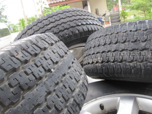 แม็กโตโยต้า D4D + ยาง 31 ทั้งชุด 9,000-