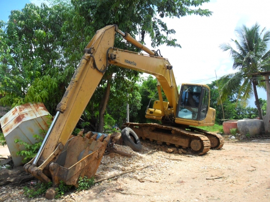 โคมัสสุ PC 200 รุ่น 6