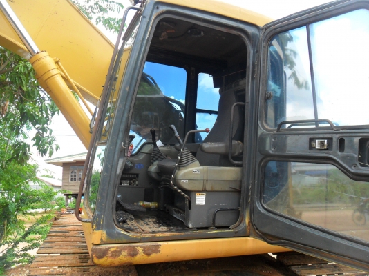 โคมัสสุ PC 200 รุ่น 6