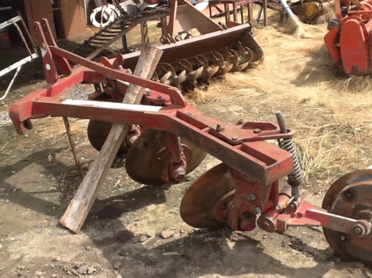 ผานบุกเบิก 3 จาน CMT ชลบุรีเมืองทอง ผานไถอันดับ 1 ของเมืองไทย ผานบุกเบิก 3 จาน CMT ชลบุรีเมืองทอง ผานไถอันดับ 1 ของเมืองไทย