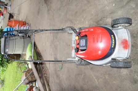 เครื่องตัดหญ้าเดินตาม yanma made in usa 5.0 แรง ครับ