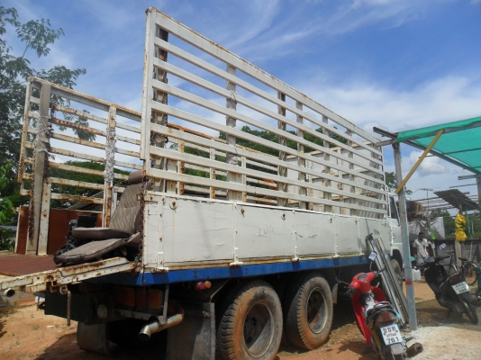 ฮีโน่ เจ้าอินทรีย์ เครื่อง HO7D 195 แรงม้า เพลาเดียว กระบะไม้