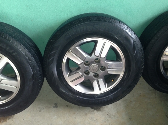 ขายแม็กพร้อมยาง วีโก้