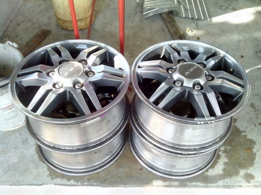 ขายแม๊กติดรถ D-MAX Super Patinum (รุ่นปัดเงา) 1 ชุด