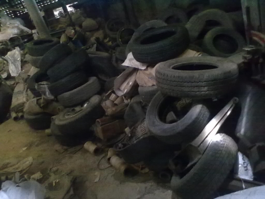 ขายอะไหลรถ  ระเบิดรถแต่ง จำนวนมาก