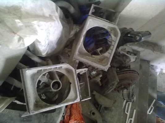 ขายอะไหลรถ  ระเบิดรถแต่ง จำนวนมาก