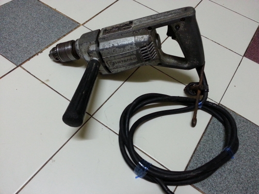 ขายสว่านไฟฟ้าเจาะไม้เจาะเหล็กขนาดจับดอก4หุนยี่ห้อHITACHIสภาพดีมากพร้อมใช้งาน