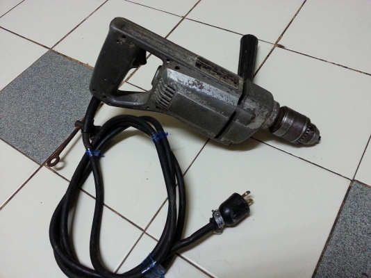 ขายสว่านไฟฟ้าเจาะไม้เจาะเหล็กขนาดจับดอก4หุนยี่ห้อHITACHIสภาพดีมากพร้อมใช้งาน