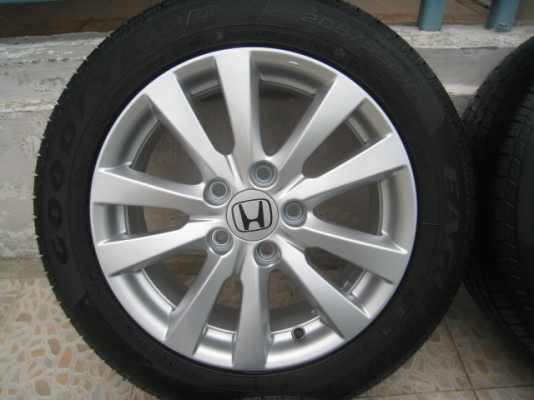 ขายล้อแม็ก Honda civic fb ป้ายแดง 16"x6.5" et45 5รู114.3 +ยางปี 3313 ตุ่มหน้ายางและสีมีทุกเส้นครับ  สนใจติดต่อเล็กคลองสาม (081-3747940)