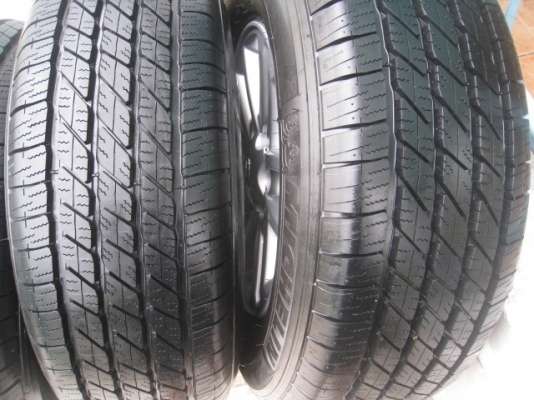 ขายล้อแม็ก Toyota fortuner ป้ายแดง 17"x7.5" et30 6รู139 + ยางปี2613 สภาพสวยครับ ตุ่มหน้ายางยังมองเห็นอยู่ครับ สนใจติดต่อเล็กคลองสามครับ (081-3747940)