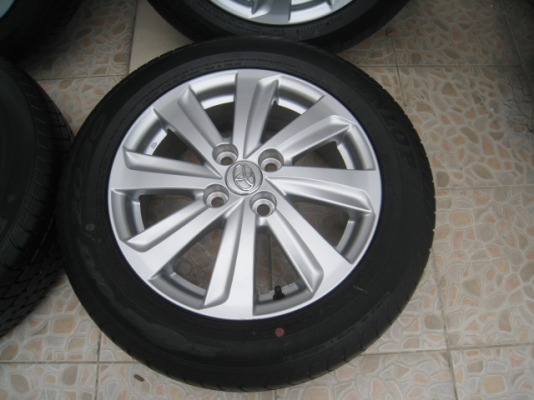ขายล้อแม็ก Toyota vios ป้ายแดง 15"x5.5" et45 4รู100 + ยางปี13 สนใจติดต่อเล็กคลองสามครับ (081-3747940)